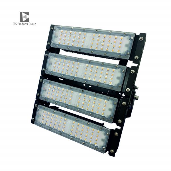 LED-SCHEINWERFER (Set 4 St. incl. Flight Case) LED-SCHEINWERFER (Set 4 St. incl. Flight Case)