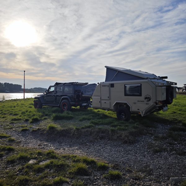 ETS Off Road Camper Trailer RV505 / Wohnwagen / Wohnanhänger / Farbe: sand ETS Off Road Camper Trailer RV505 / Wohnwagen / Wohnanhänger / Farbe: sand